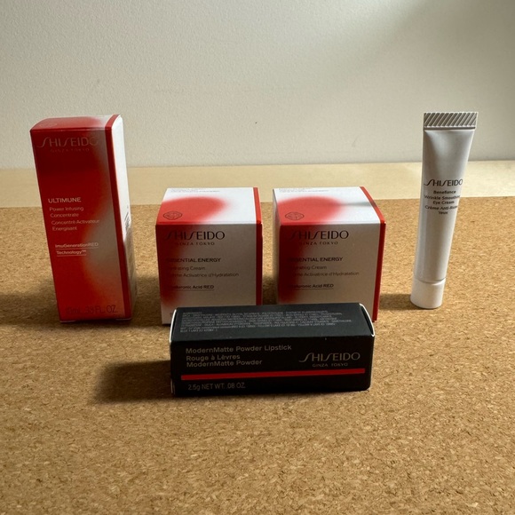Shiseido Bundle - Picture 1 of 5